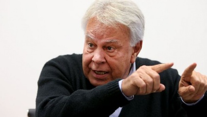 El ex presidente español Felipe González dice que Clarín miente
