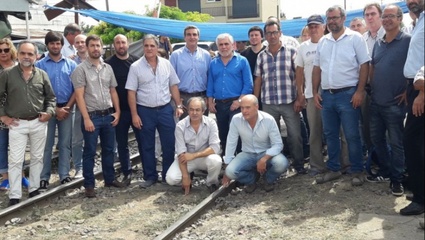 Con fuertes críticas a Vidal, el peronismo del interior se reunió el Azul