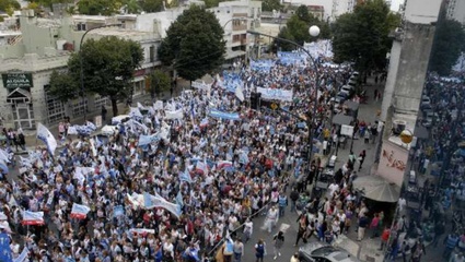 Ante la confirmación del paro nacional docente, el gobierno adelantó que descontarán los días a quienes adhieran