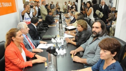 Los docentes rechazaron nuevamente la oferta salarial del gobierno que prácticamente fue igual a las anteriores
