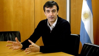 El insólito poema de Esteban Bullrich en contra del aborto
