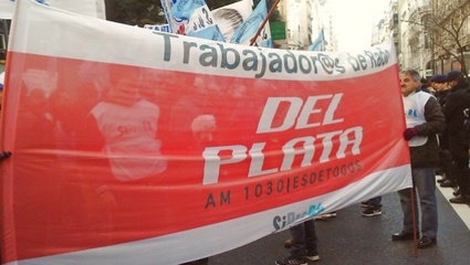 Despidieron a trabajadores de Radio Del Plata por teléfono