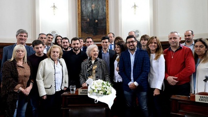 El Concejo Deliberante de La Plata respaldó la nominación de Abuelas de Plaza de Mayo para el Premio Nobel de la Paz