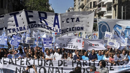 Comenzó el paro nacional docente contra la represión en Chubut