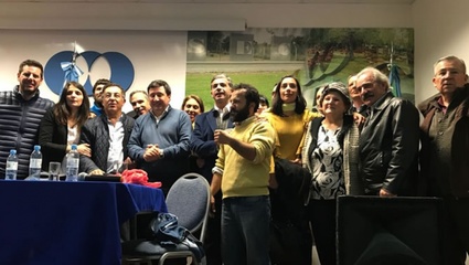 Sectores del peronismo platense confluyeron en un encuentro contra el FMI