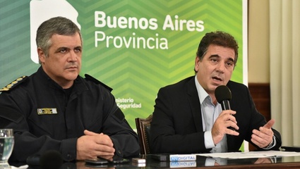 Intervinieron la Delegación de Narcotráfico de La Matanza tras hallar dosis de cocaína en chalecos policiales