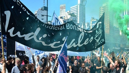 Los trabajadores judiciales paran y exigen convocatoria a paritarias