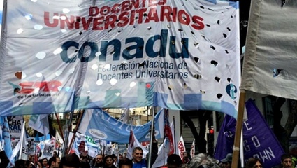 A  48 del paro y movilización docente: el gobierno nacional recortó el presupuesto universitario y científico