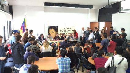 Un estudiante de ingeniería lleva más de un mes detenido por portar hojas de coca en estado natural