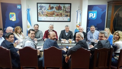 El PJ se conforma como frente político opositor y suma a Moyano y a Pignanelli