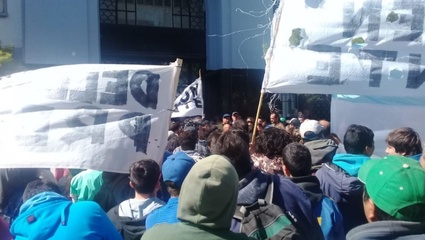 Necochea: Represión de la policía a empleados municipales
