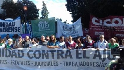 Paro y movilización de profesionales de la salud, docentes, estatales y judiciales para reclamarle salarios dignos a Vidal