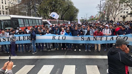 Como en La Plata, los trabajadores del Astillero fueron reprimidos afuera del Congreso