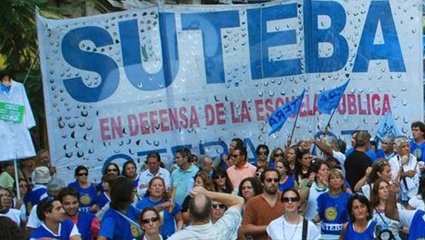 Sin paritarias: ahora los docentes bonaerenses denuncian descuentos en sus sueldos