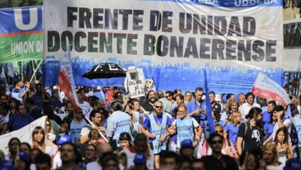 Conflicto docente: paro y banderazos en toda la Provincia
