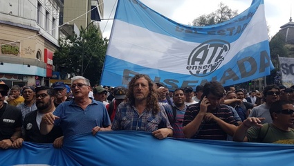 Trabajadores del Astillero reclamaron contra el recorte presupuestario y exigieron un aumento salarial del 40%
