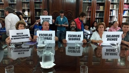 Provincia ofertó un 2% a gremios docentes y estos rechazaron