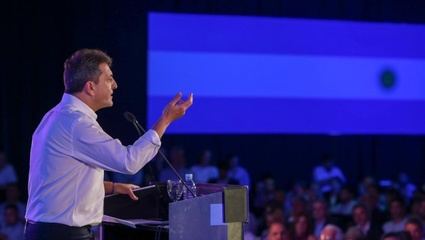 Massa lanzó su candidatura presidencial