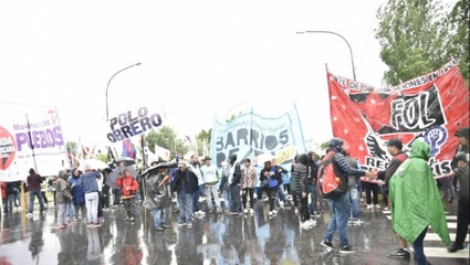 Berisso: Organizaciones sociales se movilizan para exigirle respuestas a Nedela por la crisis