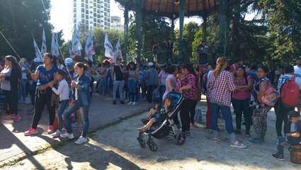 Cooperativistas marcharon a la Municipalidad para exigir trabajo digno: advirtieron que reciben “salarios de miseria”