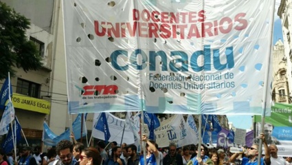 ¿Se congela el paro? Docentes universitarios evalúan la propuesta salarial del gobierno