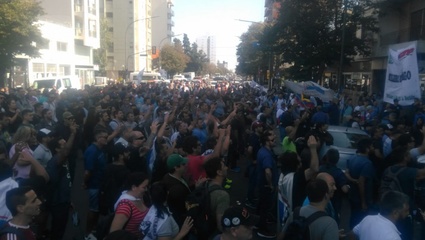 Se reactiva el conflicto del Astillero Río Santiago: los trabajadores marcharon en La Plata