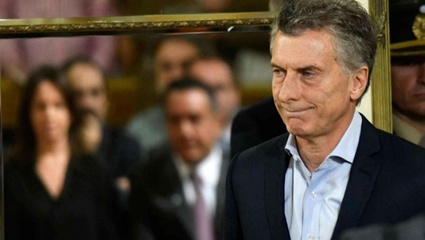 En medio de la crisis, el Gobierno oficializó las medidas para frenar la inflación e impulsar el consumo