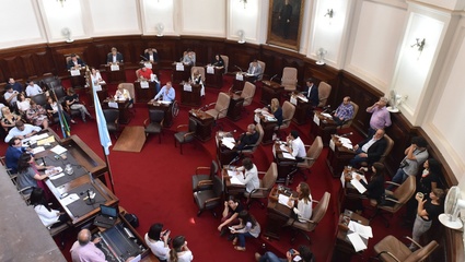 Presentan más de 90 pedidos de informe por la rendición de cuentas de Garro