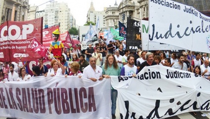 Con pedidos de aumento salarial, comenzó el paro de estatales, judiciales y profesionales de la salud contra Vidal