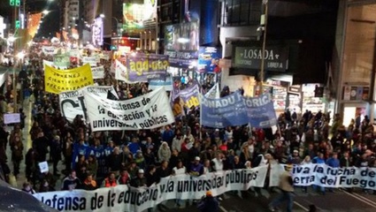 Más de 30 mil docentes universitarios marcharon contra el ajuste en educación