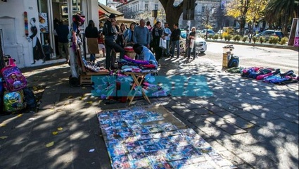 A pesar de los operativos policiales, crece la venta ambulante en las calles platenses