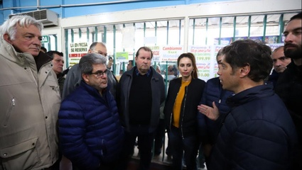 Kicillof visitó Hurlingham con el eje puesto en la seguridad y rodeado de intendentes