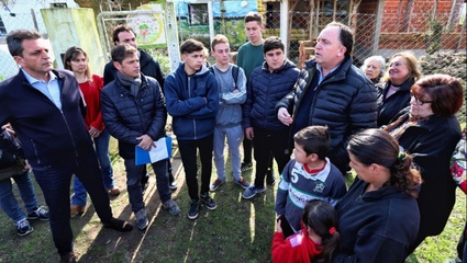 Kicillof y Massa recorrieron  Las Heras y denunciaron una promesa incumplida de Vidal