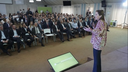 Vidal reunió a su Gabinete antes de retomar la campaña