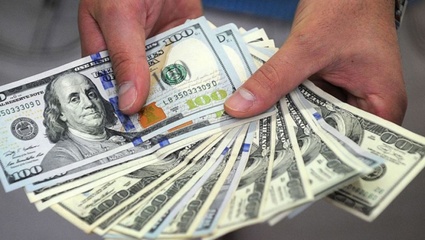 El dólar abrió en alza, subió a $62 tras los anuncios del Gobierno y el riesgo país se disparó a los 2.167 puntos
