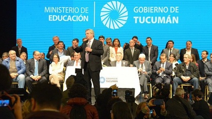 Fernández participó de un acto por el Día del Maestro y realizó críticas al Gobierno: "Yo caí en la escuela pública"