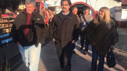 Un ministro de Vidal dijo entender el desempleo porque “me quedé dos veces sin trabajo” y que frente a ello “lo que hace falta es una palmada”