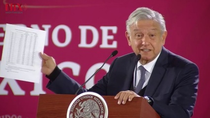 Polémica en México por el saludo de AMLO con la madre del “chapo” Guzmán