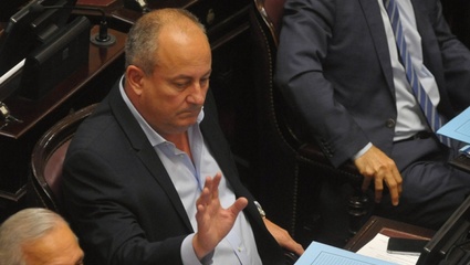 La mujer que denunció al senador Marino por abuso acusa una operación en su contra
