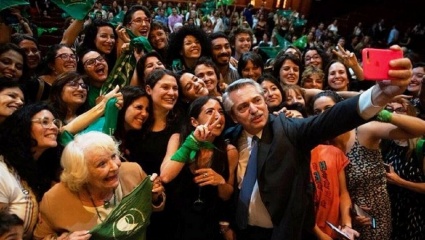 El reverdeser de la marea besó la orilla: la ley del aborto legal, al Congreso