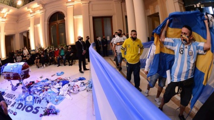 Fuertes críticas de la UCR al Gobierno por velar a Maradona en Casa Rosada