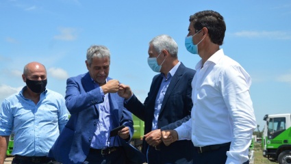 Ferraresi firmó planes de construcción de viviendas para Ensenada, Berisso y Punta Indio