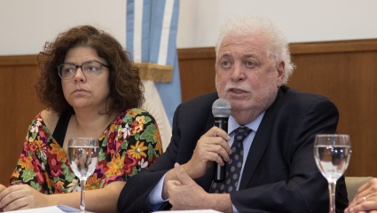 González García afirmó que la habilitación para vacunar mayores de 60 años “es cuestión de horas”