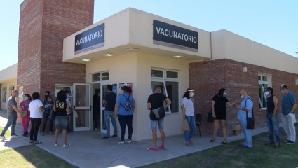 Argentina, entre los 25 países que más vacunaron en el mundo