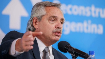 Tras el escándalo, el gobierno está abocado a “reconstruir” el relato de la vacunación