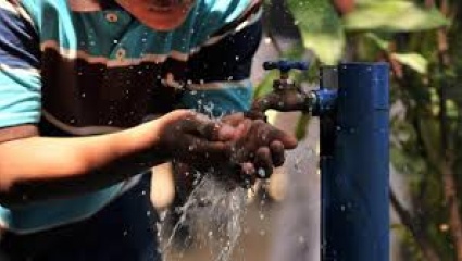 Uno de cada siete porteños "no accede formalmente al agua potable"