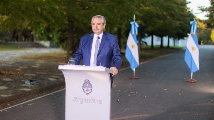 El gobierno busca acelerar la vacunación para no ceder a las presiones por un nuevo confinamiento