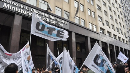 Docentes porteños paran en rechazo al fallo a favor de la presencialidad: "La salud y la vida son prioridad"