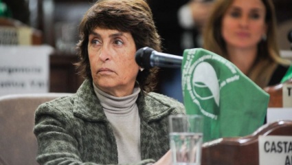 Polémico cruce entre un funcionario de Garro y una concejala opositora por el proceso de vacunación