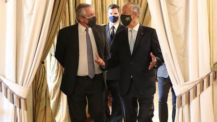 Alberto Fernández culmina su visita a Portugal y continúa hacia España
